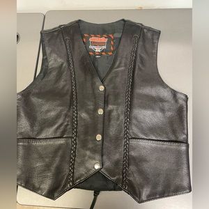 Interstate Leather Original since 1979 vest size large lace up back. Excellent!!